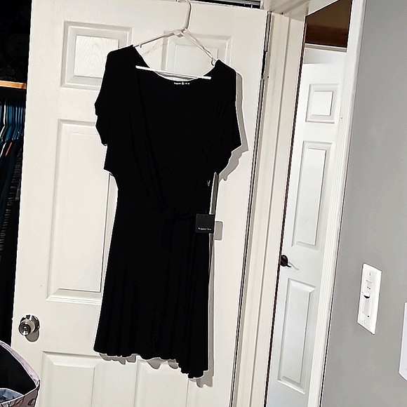 Dress - Picture 1 of 1